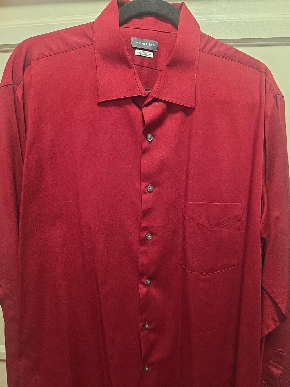 Van Heusen Men’s Deep Red Long-Sleeve Dress Shirt